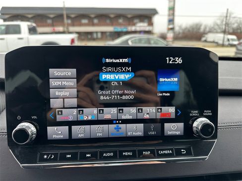 Used 2023 Mitsubishi Outlander SE image 17