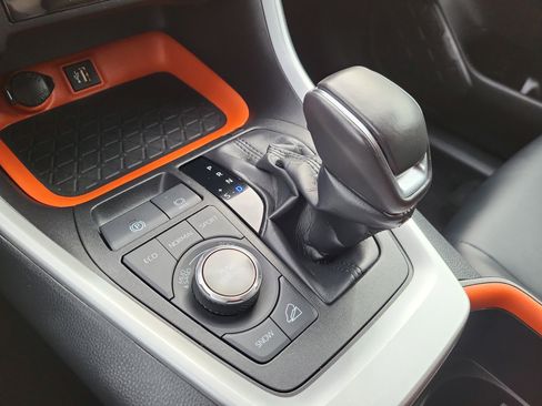 Used 2024 Toyota RAV4 Adventure image 24