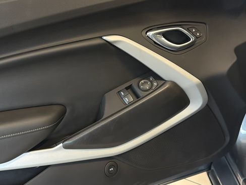Used 2020 Chevrolet Camaro SS RWD image 28