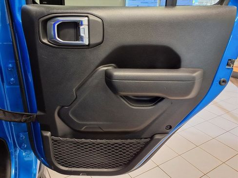 Used 2024 Jeep Wrangler Willys image 13