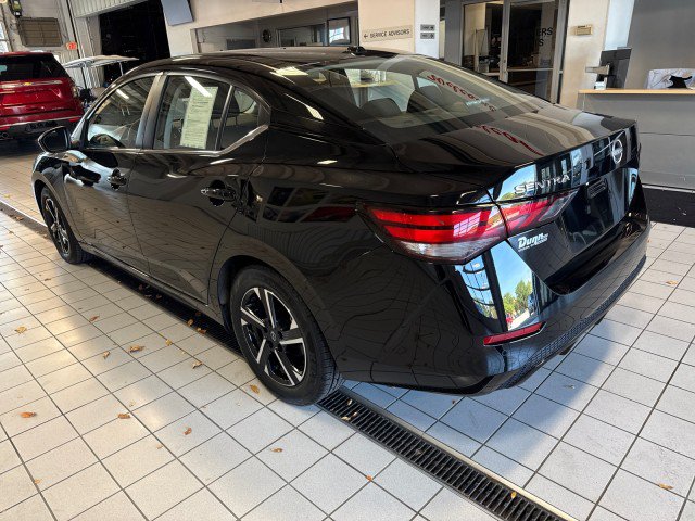 Used 2025 Nissan Sentra SV FWD image 5