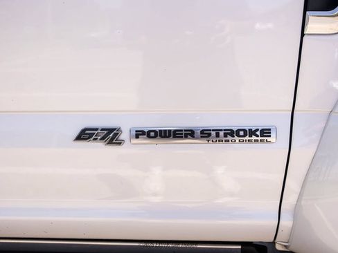 Used 2017 Ford F450 Platinum w/ Platinum Ultimate Package AWD/4WD image 96