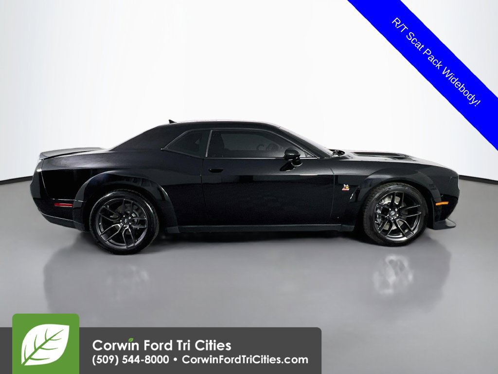 Used 2021 Dodge Challenger R/T Scat Pack RWD image 18
