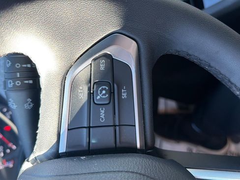 Used 2025 Jeep Compass Latitude image 17