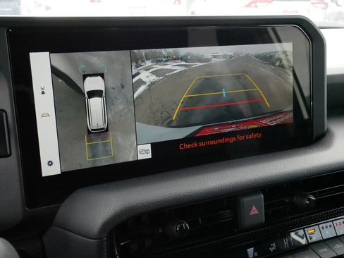 Used 2025 Toyota Land Cruiser image 29