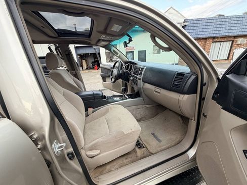 Used 2004 Toyota 4Runner SR5 AWD/4WD image 67