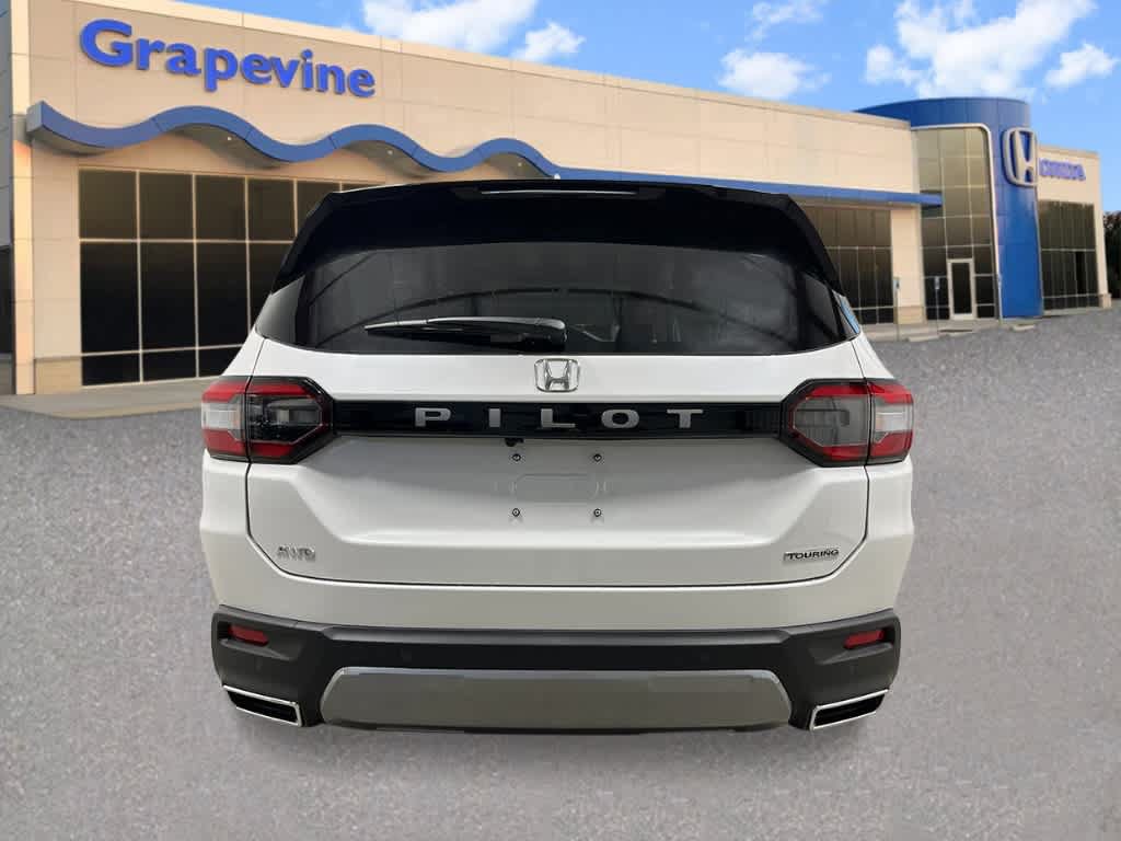 New 2026 Honda Pilot Touring image 4