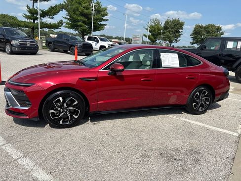 Used 2025 Hyundai Sonata SEL FWD image 15