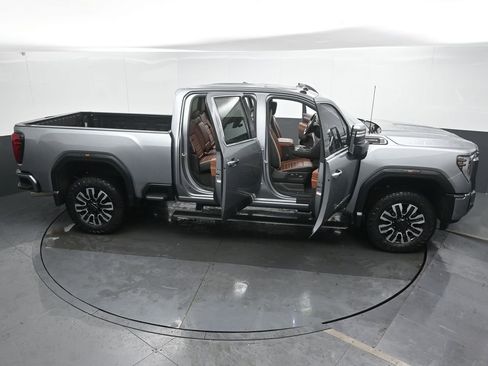 Used 2024 GMC Sierra 3500 Denali Ultimate image 54