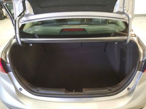 Used 2014 MAZDA MAZDA3 i Touring image 24