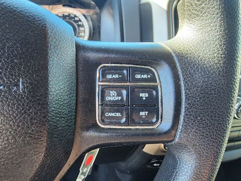 Used 2017 RAM 1500 Classic SLT image 27