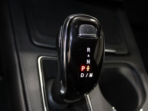 Used 2024 Cadillac XT4 Premium Luxury image 52