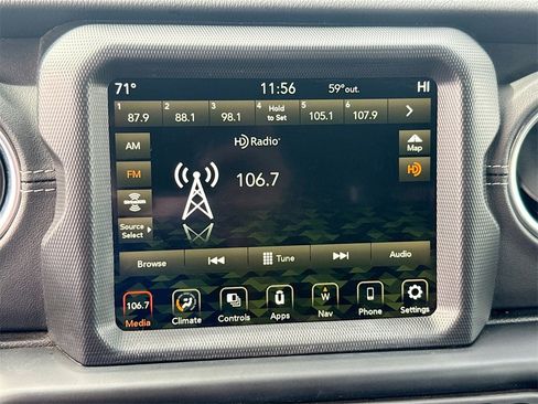 Used 2022 Jeep Wrangler Unlimited Sahara image 16