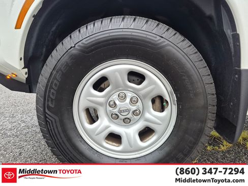 Used 2022 Nissan Frontier S w/ Technology Package AWD/4WD image 9