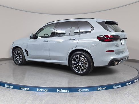 Used 2024 BMW X5 xDrive50e w/ M Sport Package AWD/4WD image 8