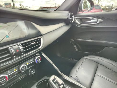 Used 2024 Alfa Romeo Giulia Ti w/ Active Assist Plus Package image 29