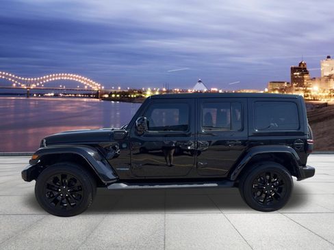 Used 2021 Jeep Wrangler Unlimited Sahara image 2