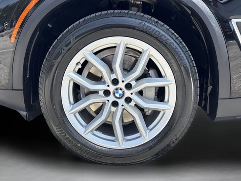 Used 2020 BMW X5 xDrive40i w/ Parking Assistance Package AWD/4WD image 35