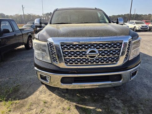 Used 2016 Nissan Titan XD image 4