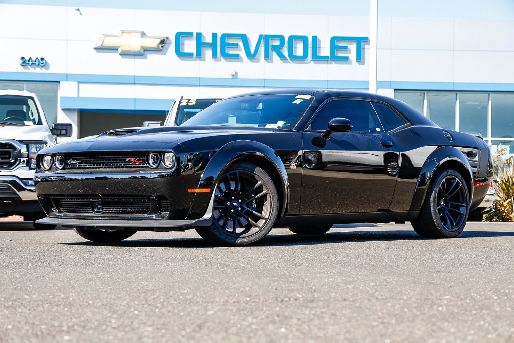 Used 2023 Dodge Challenger R/T Scat Pack RWD image 1