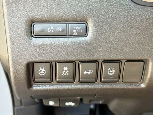 Used 2024 Nissan Murano SL AWD/4WD image 20