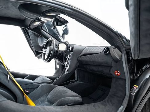 Used 2020 McLaren 720S Spider RWD image 25