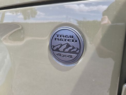 New 2025 Jeep Gladiator Sport image 24