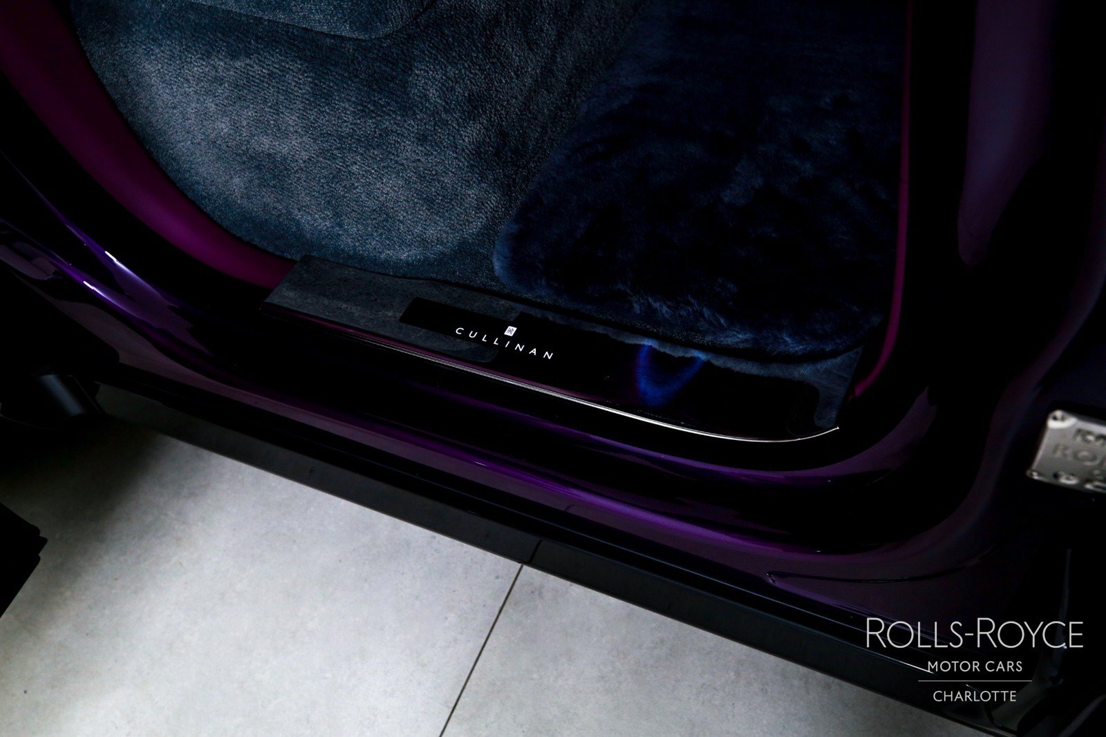 Certified 2025 Rolls-Royce Cullinan AWD/4WD image 34
