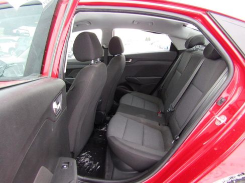 Used 2022 Hyundai Accent SE image 19