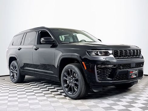 New 2026 Jeep Grand Cherokee L Limited AWD/4WD image 1