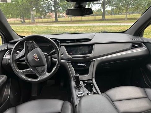 Used 2021 Cadillac XT5 Luxury FWD image 9