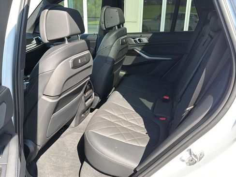 Used 2025 BMW X5 xDrive40i w/ Climate Comfort Package AWD/4WD image 11