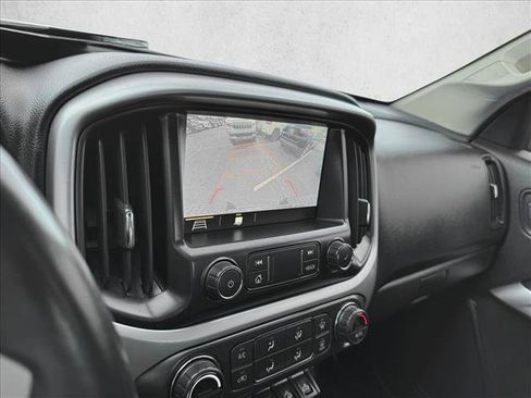 Used 2019 Chevrolet Colorado ZR2 image 14