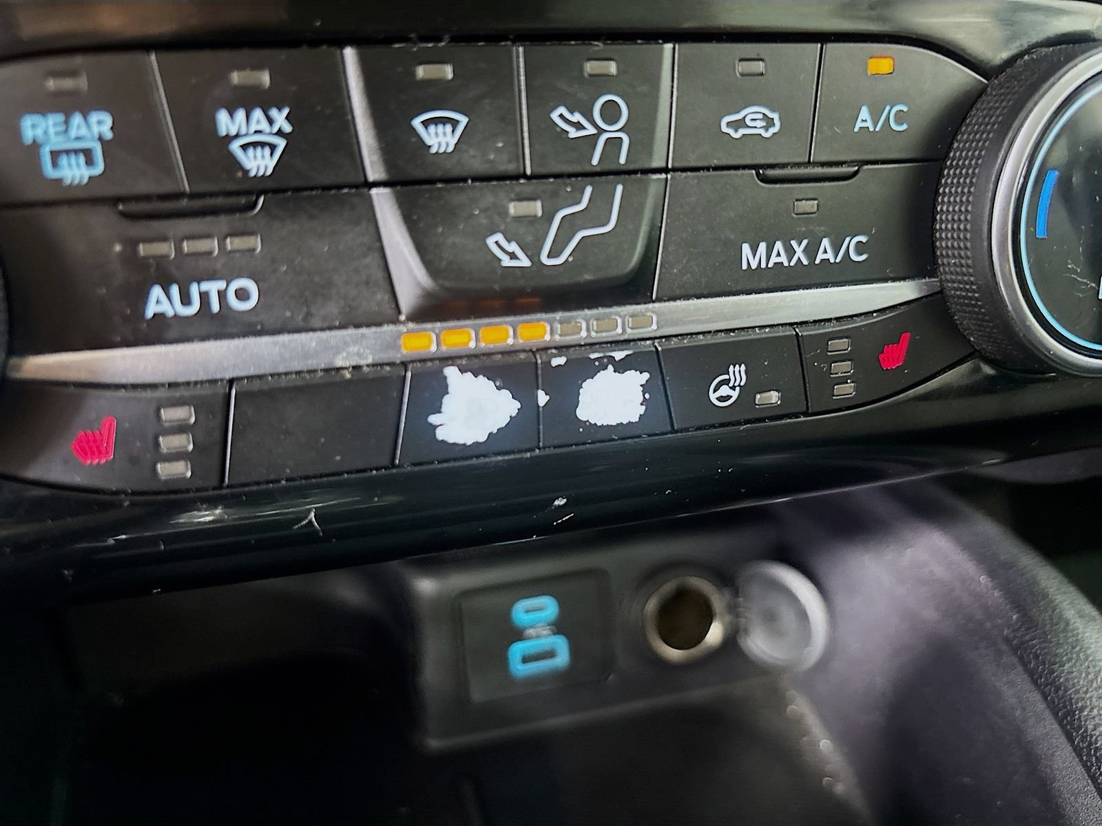 Used 2022 Ford Escape SE w/ SE Sport Appearance Package FWD image 19