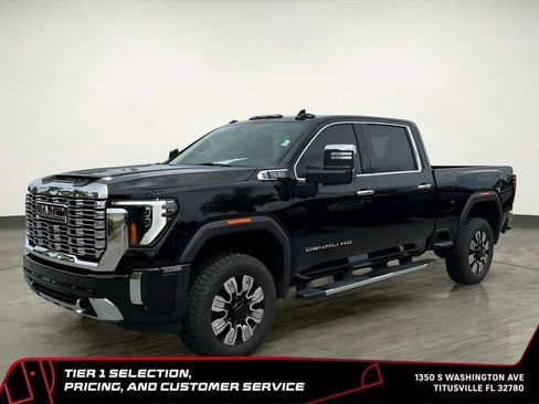 Used 2024 GMC Sierra 2500 Denali AWD/4WD image 3