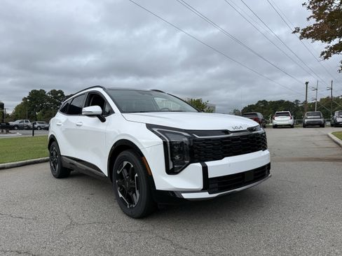 New 2026 Kia Sportage SX image 7
