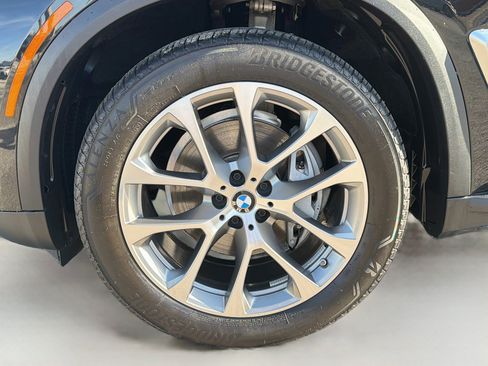 Used 2025 BMW X5 xDrive40i AWD/4WD image 43