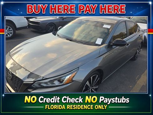 Used 2019 Nissan Altima 2.5 SR FWD image 2