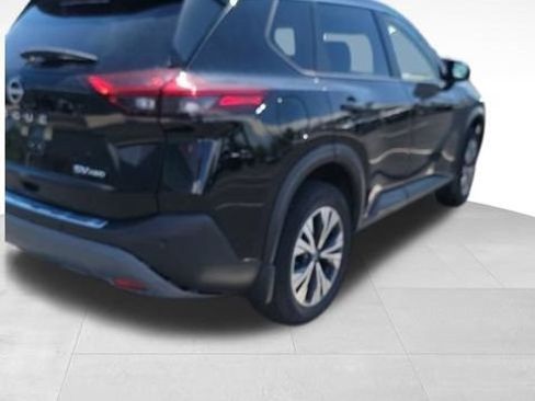 Used 2023 Nissan Rogue SV AWD/4WD image 6