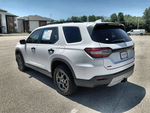 Used 2025 Honda Pilot TrailSport image 16