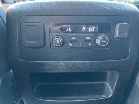 Used 2019 GMC Yukon XL SLT image 18