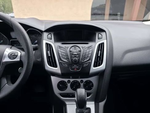 Used 2014 Ford Focus SE image 25