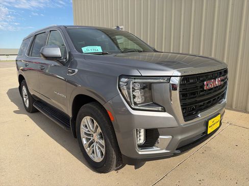 Used 2022 GMC Yukon SLE w/ Max Trailering Package AWD/4WD image 2