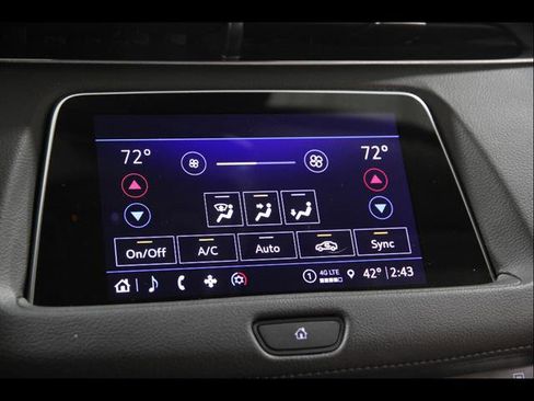 Certified 2023 Cadillac XT4 Luxury w/ Cold Weather Package image 13