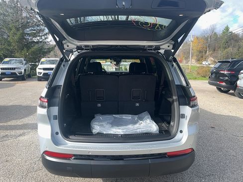 New 2025 Jeep Grand Cherokee L Altitude image 20