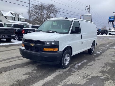 New 2025 Chevrolet Express 2500 Work Van image 3