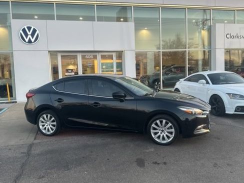 Used 2018 MAZDA MAZDA3 Touring image 3