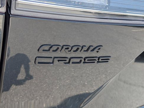 Used 2024 Toyota Corolla Cross XSE w/ Convenience Package image 10