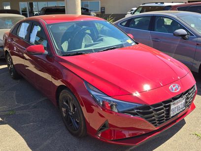 Used 2023 Hyundai Elantra SEL w/ Cargo Package