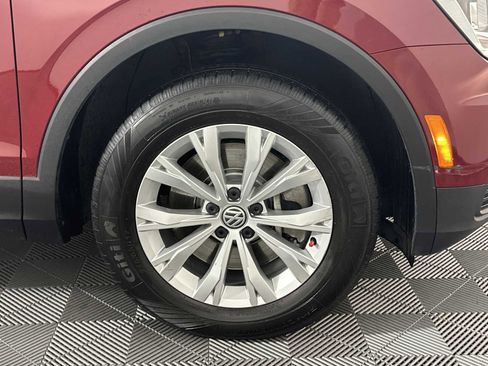 Used 2019 Volkswagen Tiguan SE w/ Panoramic Sunroof Package FWD image 14